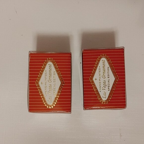 LAS VEGAS Santa Ornaments x 2 Las Vegas Welcome Sign Jackpot Santa - Picture 4 of 8